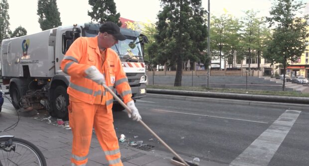 SPD-Landrat zwingt Bürgergeld-Empfänger zur Arbeit. Quelle: Youtube Screenshot