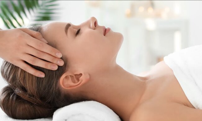 Debatte über die optimale Urlaubszeit. Quelle: Screenshot YouTube