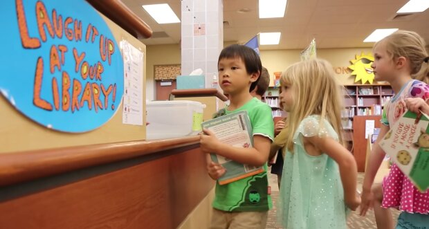 Deutsche Familienkasse zahlt Millionen ins Ausland. Quelle: Youtube Screenshot