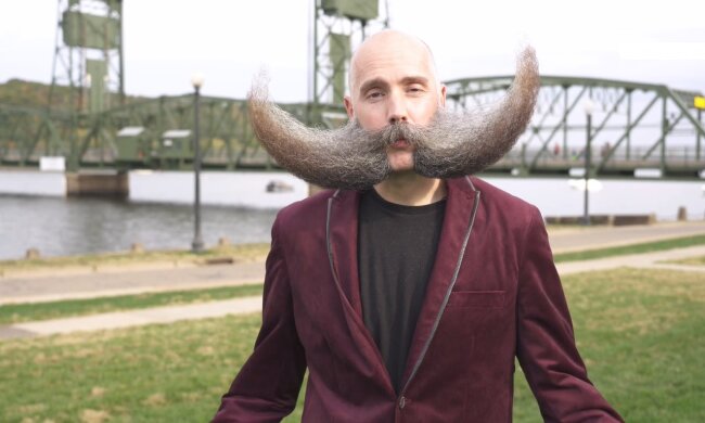 Bartkünstler. Quelle: Youtube Screenshot