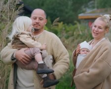 Eltern über das größte Geschenk. Quelle: Youtube Screenshot