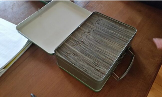 "Großer Treffer": Wie hat ein Paar einen Koffer voller Geld in seinem Keller gefunden