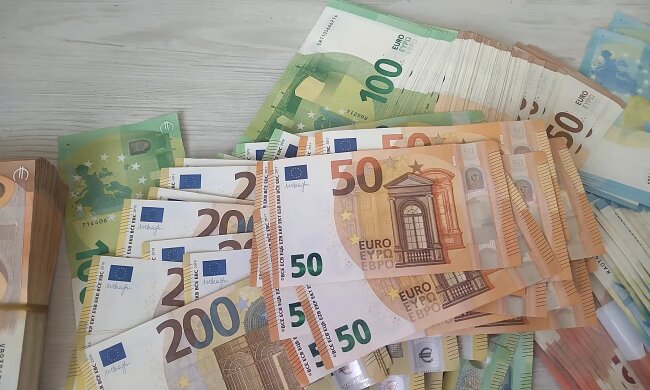 „Deutsche geben kaum noch aus – die Wirtschaft zittert“. Quelle: Youtube Screenshot