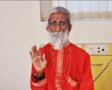 Wie ein Jogi aus Indien fast 80 Jahre nichts gegessen oder getrunken hat