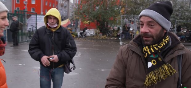 Erstaunlicher Anstand: Obdachloser gibt Rucksack mit 40 000000 Euro an Besitzer zurück