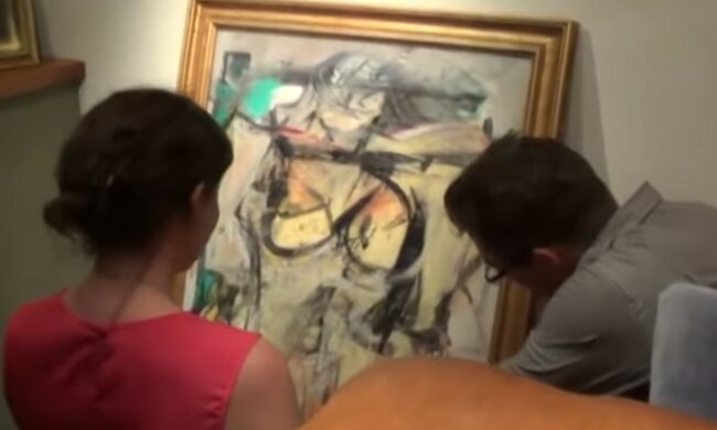 Ein teurer Fund in einer gewöhnlichen Wohnung. Quelle: Screenshot YouTube