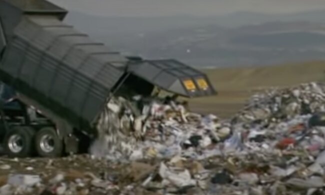 Mülldeponie. Quelle: Screenshot YouTube