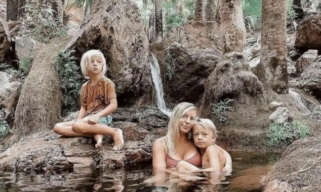 Ehepartner aus Australien bringen ihre Kinder nicht zur Schule, da sie glauben, dass natürliches Lernen viel vorteilhafter ist