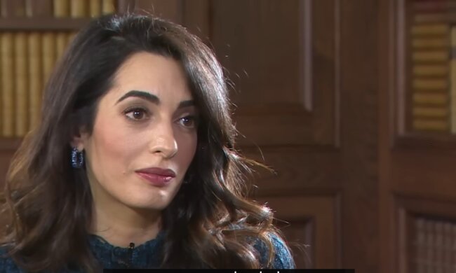 Amal Clooney. Quelle: Youtube Screenshot