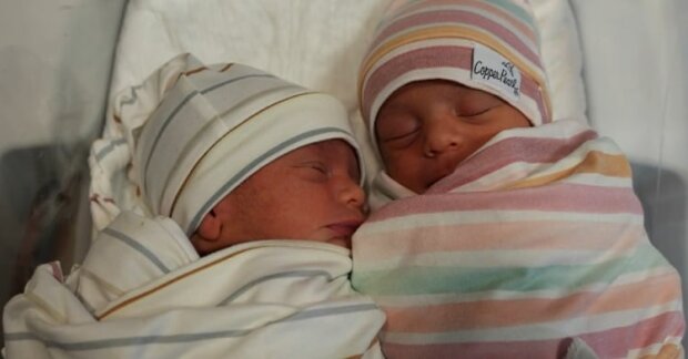 Das beste Geschenk zum Jahrestag: 2 Jahre nach der Genesung bringt eine Mutter gesunde Zwillinge zur Welt