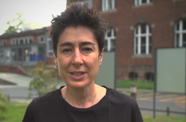 Wenn Journalistin trifft Algorithmus. Quelle: Youtube Screenshot