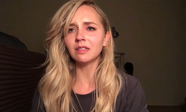 Die Mutter war sehr verärgert über die Tatsache, dass ihre Beziehung zu ihrer Tochter zerbrochen war