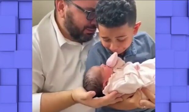 João mit seinem Sohn und seiner Tochter. Quelle: YouTube Screenshot