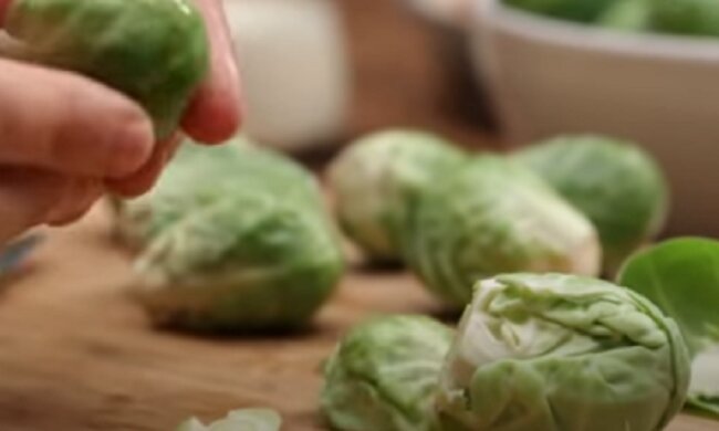 Auflauf mit Käse und Rosenkohl: ein einfaches Rezept