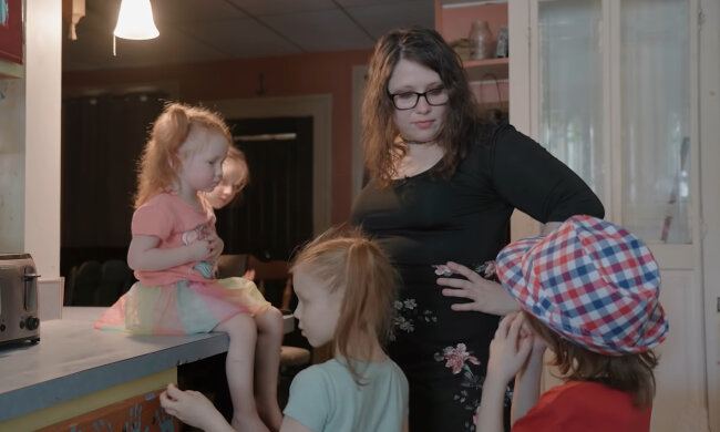 Veronica Merritt und ihre Kinder. Quelle: Screenshot Youtube