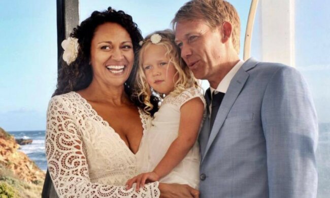 Eine Frau gebar eine Tochter von einem anonymen Spender und heiratete ihn drei Jahre später