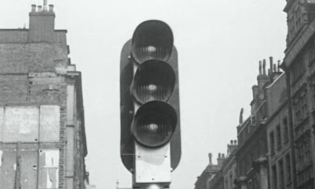 Gusseiserne Gotik: Vor 150 Jahren erschien in London die erste Ampel der Welt. Warum sie ausgeschaltet werden musste