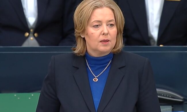 Arbeitsministerin dreht an der Beitragsgrenze. Quelle: Youtube Screenshot