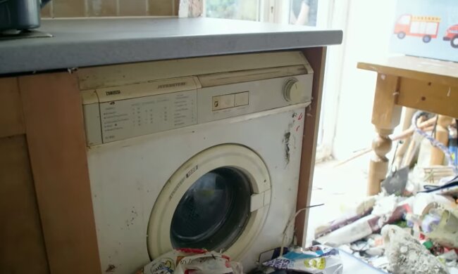 Eine Freundschaft in der Wäsche. Quelle: Youtube Screenshot