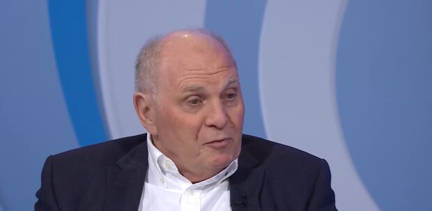 Ex-Bayern-Boss warnt. Quelle: Youtube Screenshot