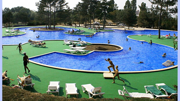 Öffentliches Schwimmbad. Quelle: focus.com