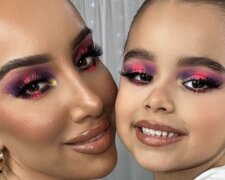 Die Tochter trägt Make-up für ihre Mutter. Quelle: laykni.com
