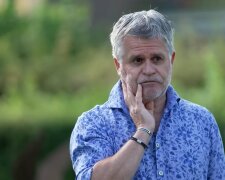 „Trotz aller Liebe: Ich bin ein Opa ohne Umarmungen“. Quelle: Youtube Screenshot