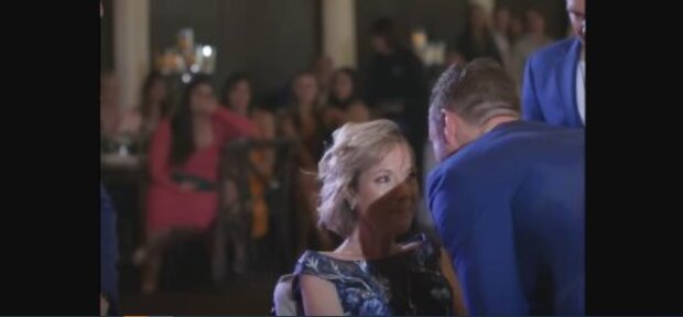 Bei der Hochzeit. Quelle: Youtube Screenshot