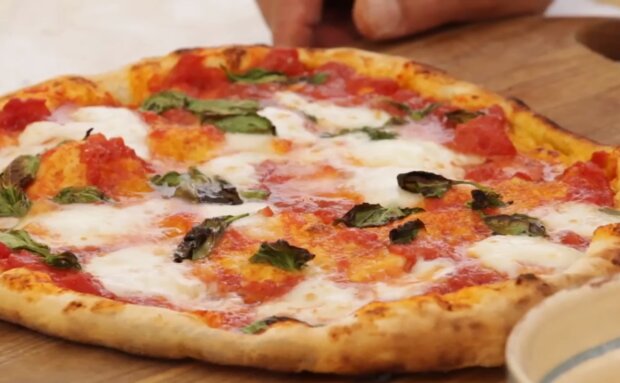 Die Pizza.  Screenshot YouTube