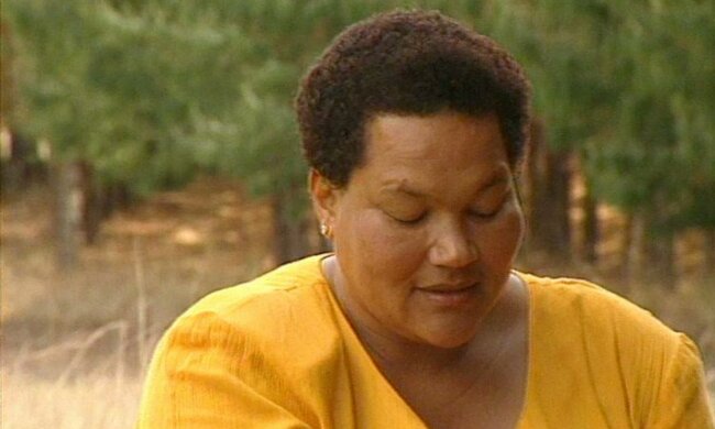 Das Paar brachte ein Baby mit einer anderen Hautfarbe zur Welt: die Geschichte von Sandra Laing