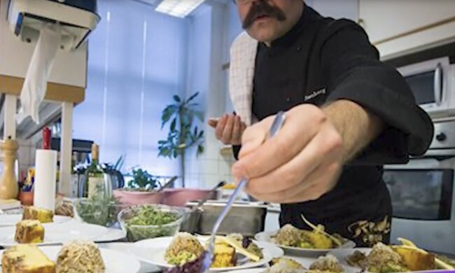 Cafe. Quelle: Screenshot YouTube