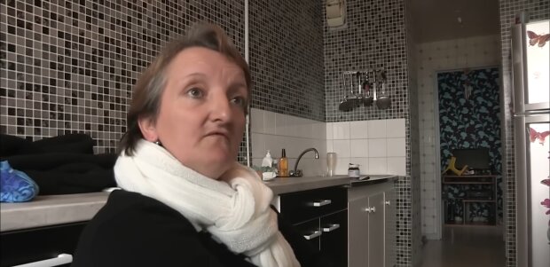 „Ich kämpfe mich durch den Alltag mit einem Mini-Budget“. Quelle: Youtube Screenshot