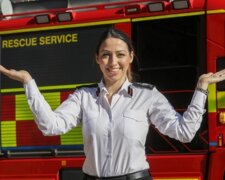 Die Geschichte einer Frau, die mit 18 als Feuerwehrfrau wurde und Menschen aus dem Feuer brachte