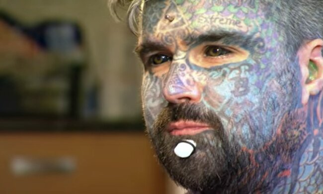 Tattoo. Quelle: Youtube Screenshot