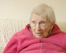 Rentnerin Ute kämpft ums tägliche Überleben. Quelle: Youtube Screenshot