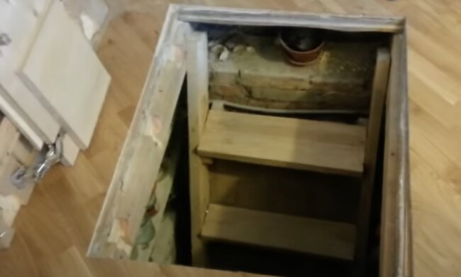 Falltür. Quelle: Screenshot YouTube