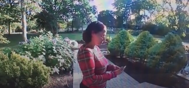 "Ich arbeite nicht umsonst": Zusteller hat der Kundin ihre Essensbestellung nicht gegeben, weil sie ihm kein Trinkgeld gegeben hat