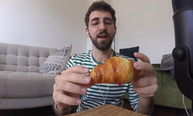 Ein unerwartetes Frühstücksritual. Quelle: Youtube Screenshot