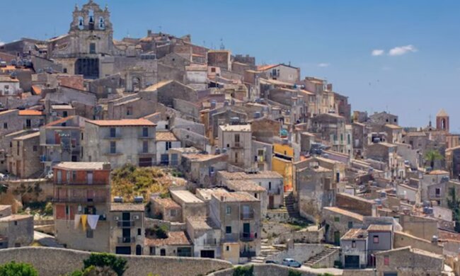 Italienische Häuser. Quelle: Screenshot YouTube