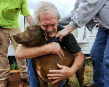 Nachdem der Mann von der schweren Krankheit seines Hundes erfahren hatte, gab er alles, was er hatte, für seine Rettung aus