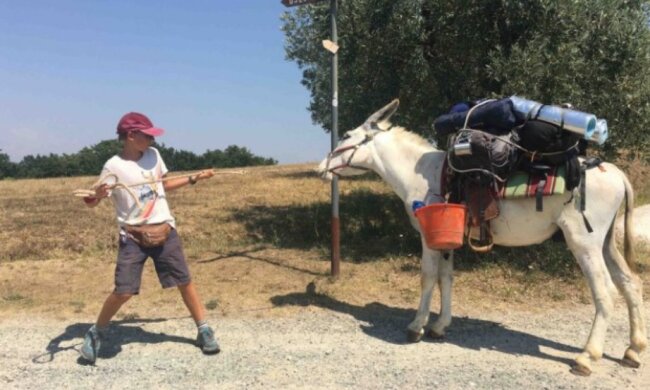 Von Palermo nach London: Ein 11-jähriger Junge und sein Vater legten fast 3.000 Kilometer zurück, um die Großmutter zu besuchen