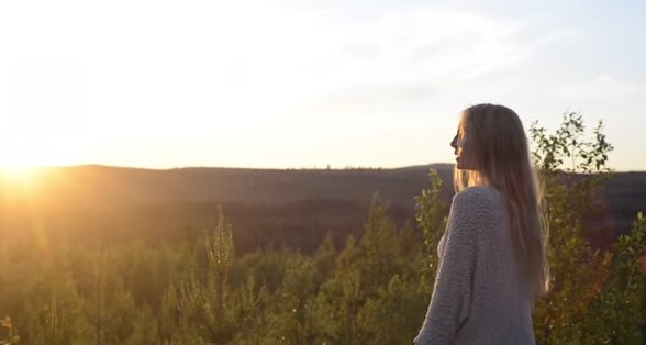 Näher an der Natur: eine junge Frau aus Göteborg verließ die Stadt und zog in ein Dorf mit elf Einwohnern