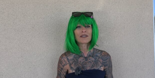 Mama setzt ein Statement. Quelle: Youtube Screenshot