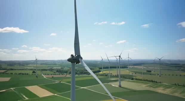 Teure Entschädigungen: Strom bleibt ungenutzt, Zahlungen fließen. Quelle: Youtube Screenshot