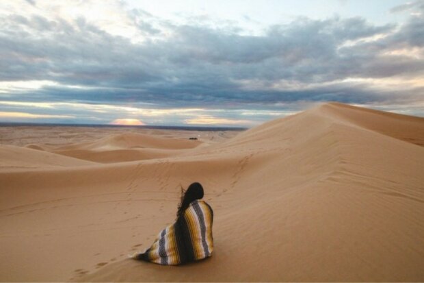 Wie die Frau aus Australien es schaffte, zwölf Tage in einer Wüste zu überleben