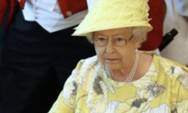 Regeln des Buckingham Palace: Was Elizabeth II niemals serviert wird, Details