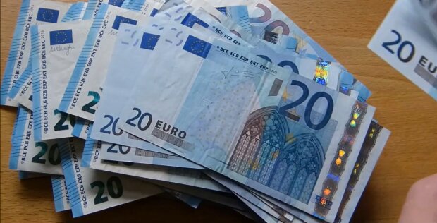 10.000 Euro für einen Fluglotsen. Quelle: Youtube Screenshot