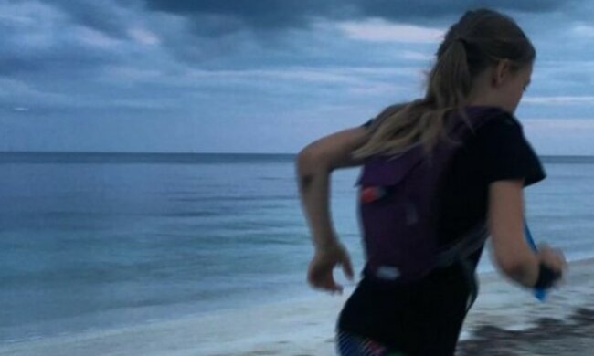 Ein neunjähriges Mädchen lief einen 58-Kilometer-Marathon, um in der Schule Freunde zu finden