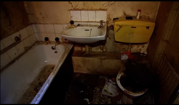 Das schmutzigste Badezimmer der Welt. Quelle: Youtube Screenshot
