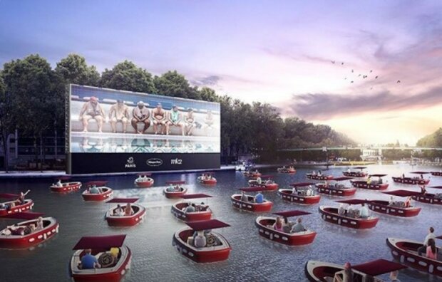 Romantik auf dem Wasser: wie ein schwimmendes Kino in Paris aussieht